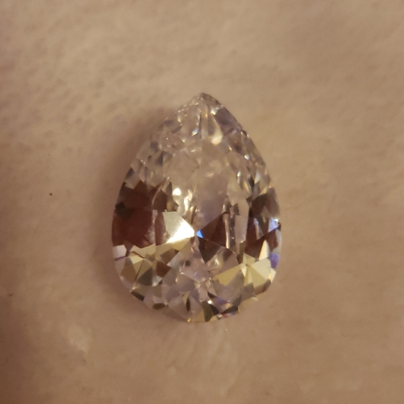 White sapphire no returns - Picture 2 of 4